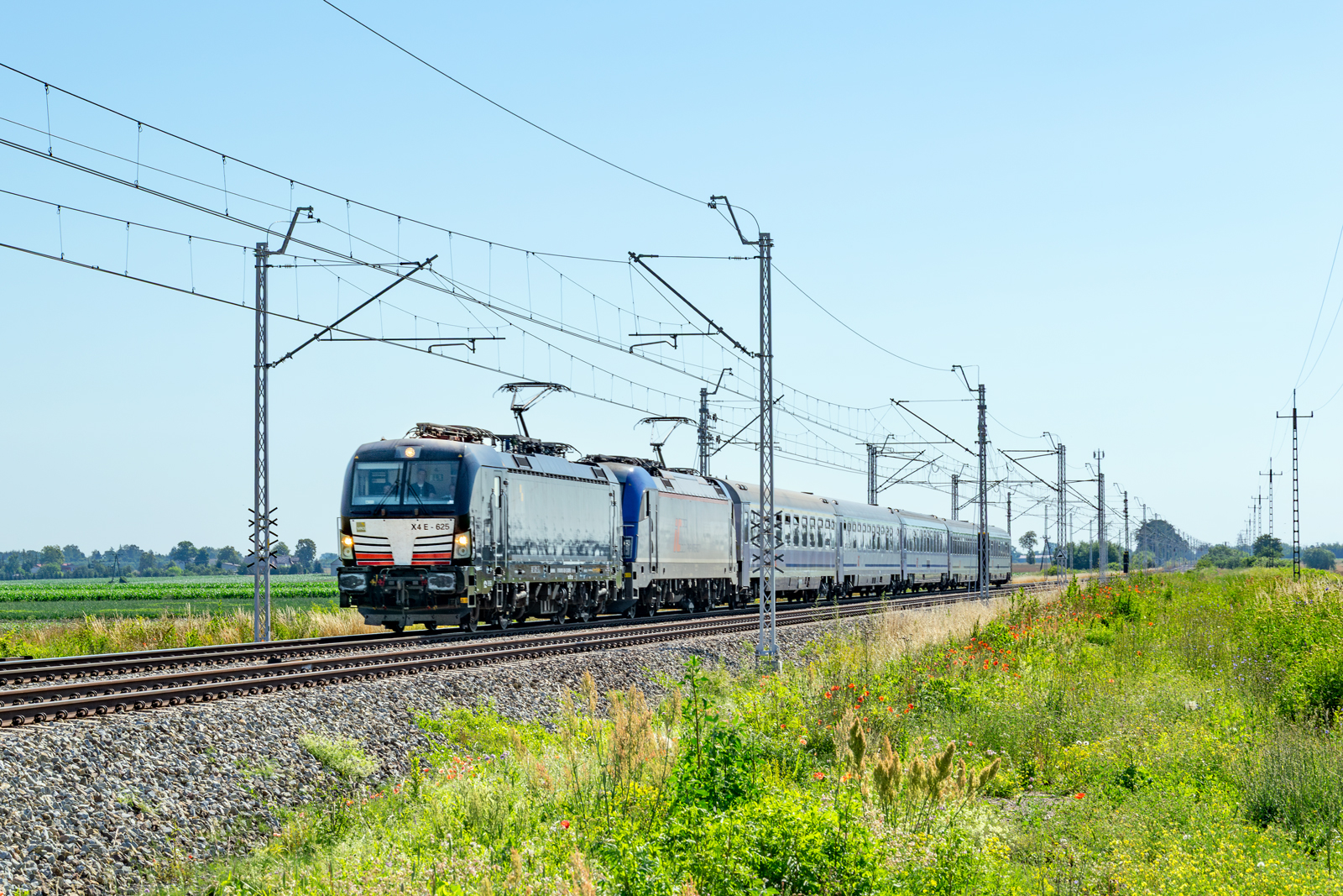 X4E-625