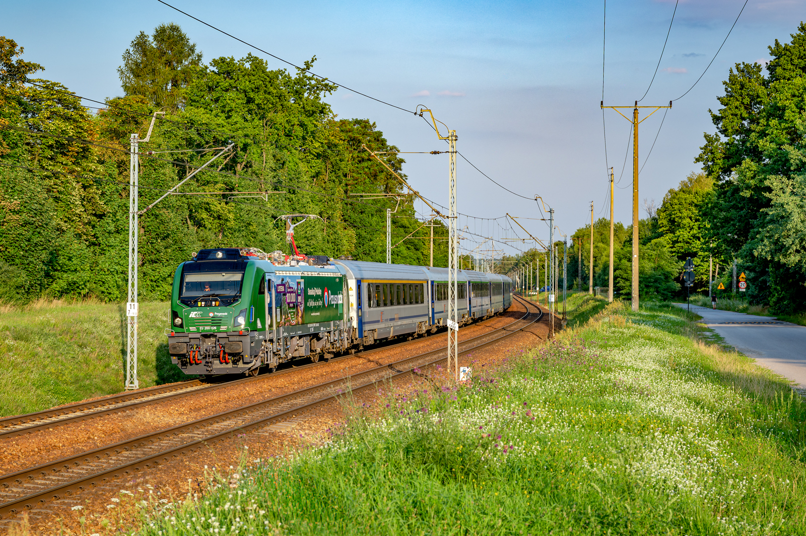 EU200-026