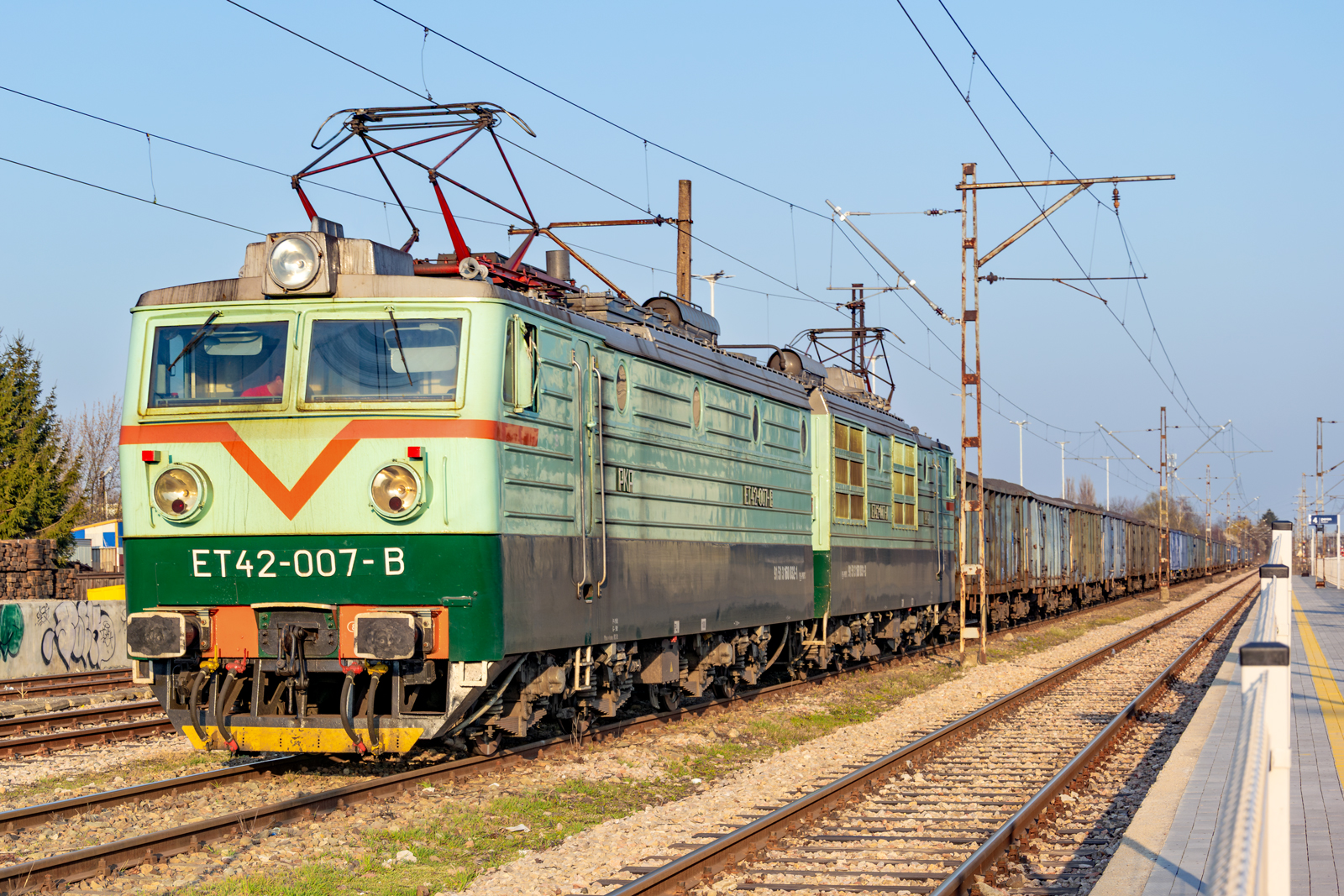 ET42-007