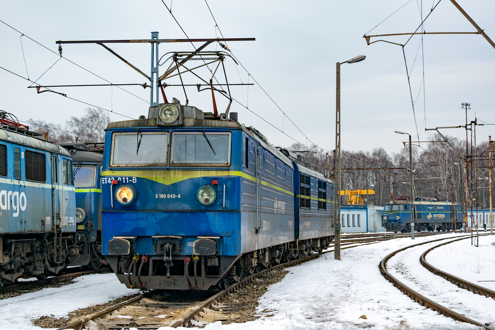 ET42-011